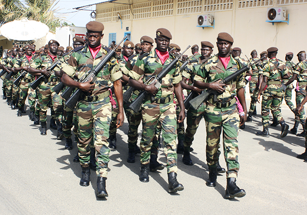 vote des paramilitaires et militaires